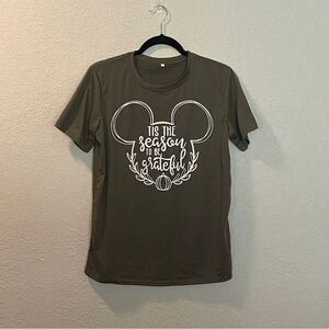 Disney Tis the Season to be Grateful Tee Shirt Top Size M